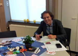 Lijsttrekker Marcel Companjen heeft zojuist het Actieplan "Uw zorg is onze zorg" ondertekend.